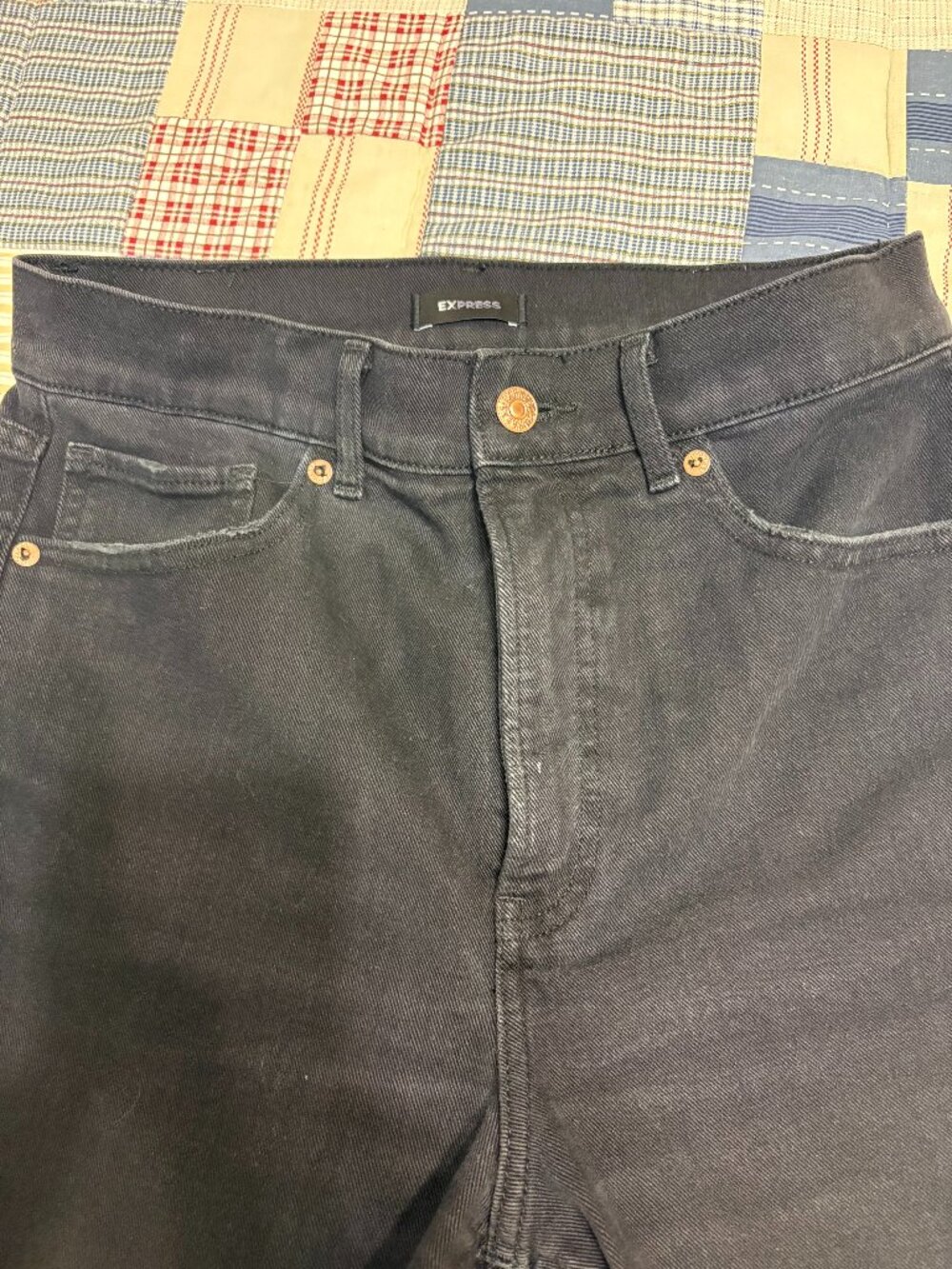 EXPRESS JEANS HIGH RISE SIZE 6 77% COTTON 22% POLYESTER 1% SPANDEX